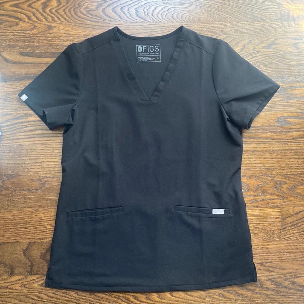 Women’s Figs Scrub Top